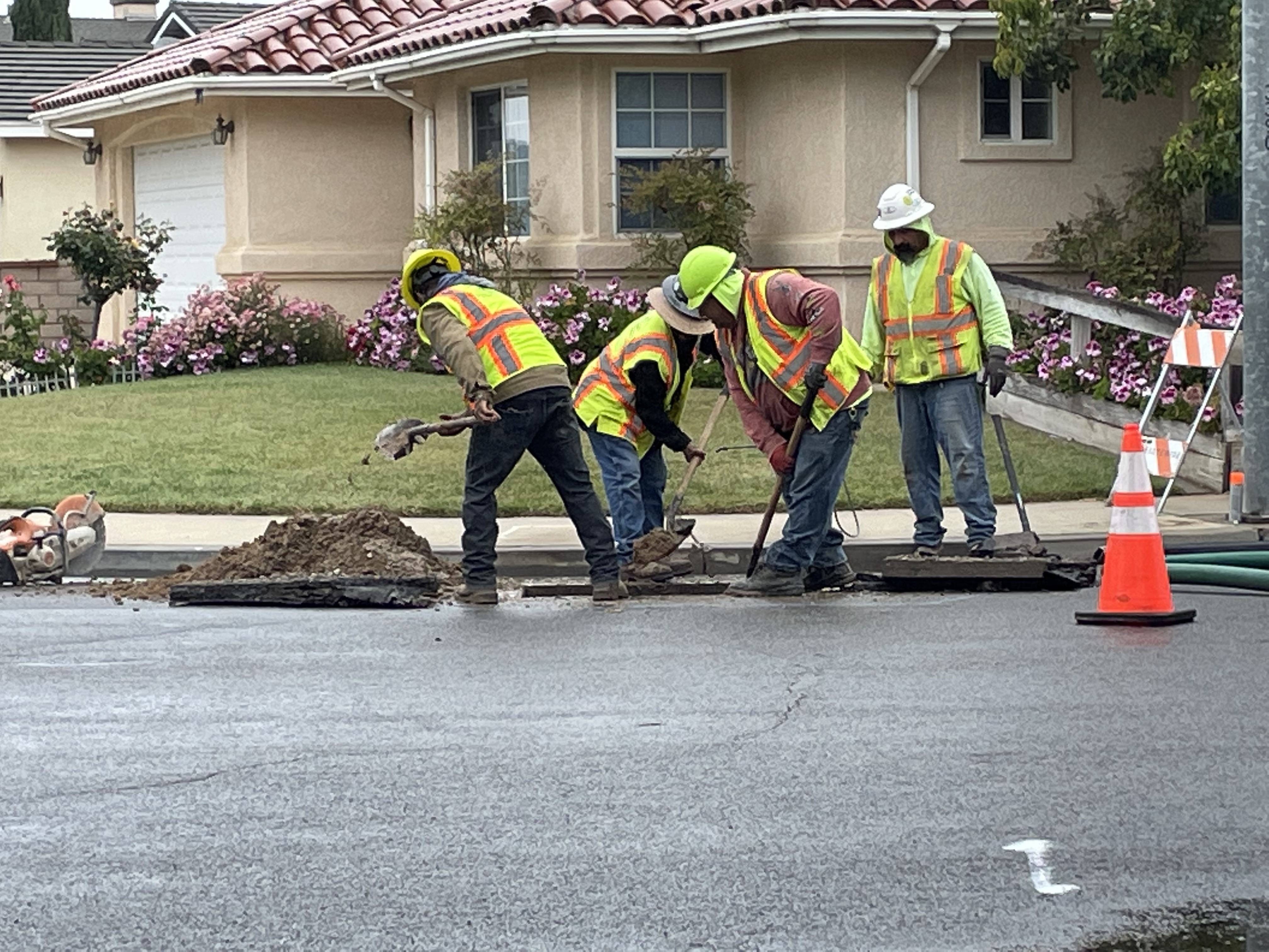 24/7 Emergency Response When You Need It Most services by Joseph Engineering - underground utility contractor in California