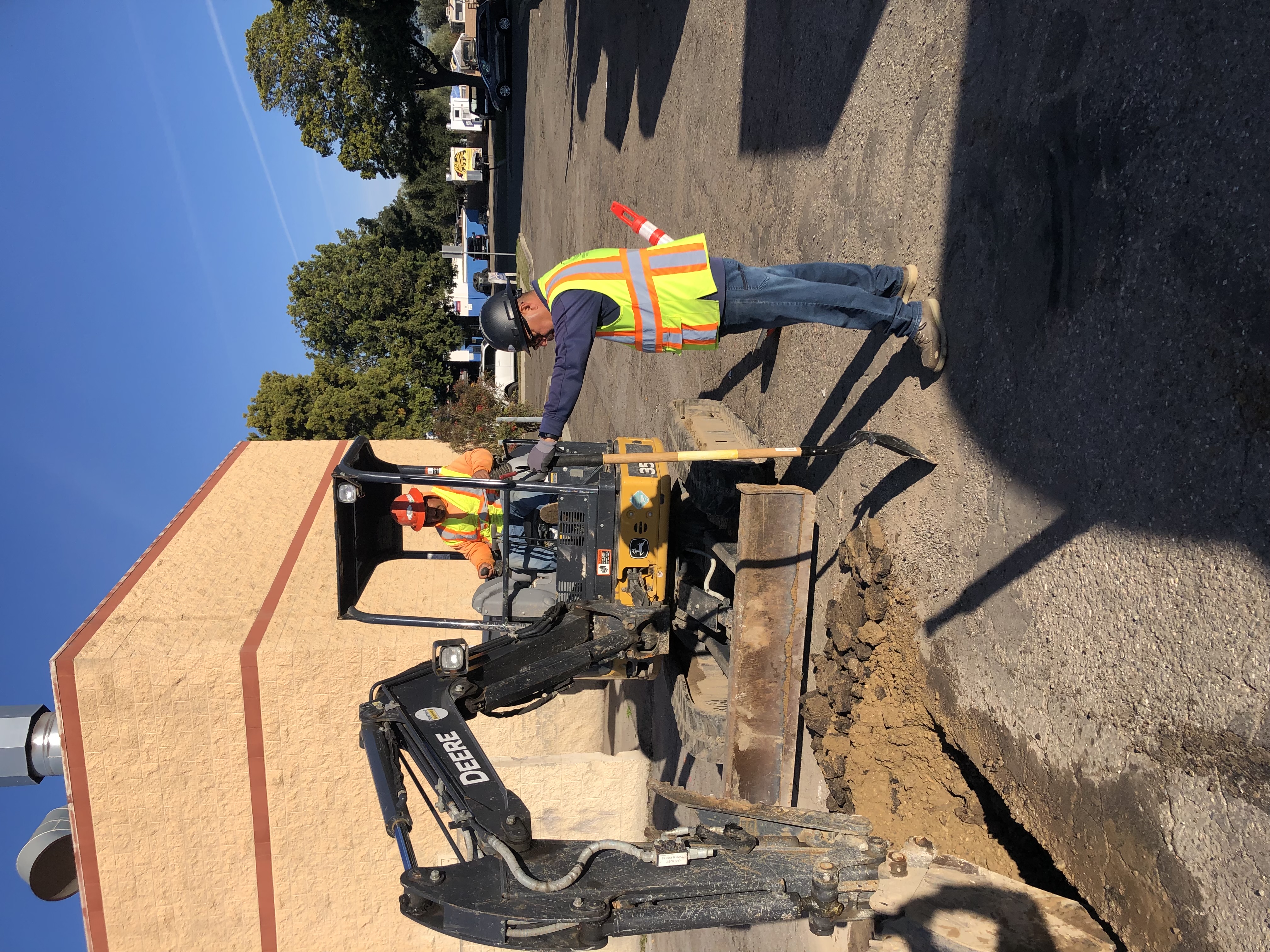 Comcast Inc. / Hayes Construction